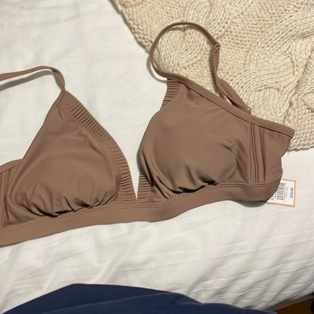 New with tags Kona sol bikini top!